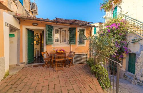 Porto Azzurro Apartment | Il Comandante - Goelba