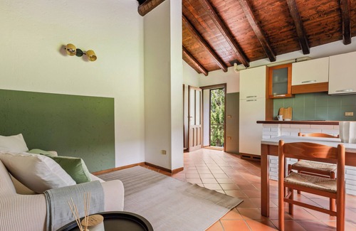 Barzio House | Il Giardino Segreto: Girasole