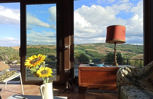 San Venanzo Cottage | Il Mandorlo, typical country house with panoramic swimming pool and Spa