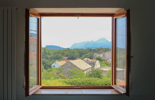 Island Hvar Villa | Il Melograno, an original Dalmatian stone house with a stunning view