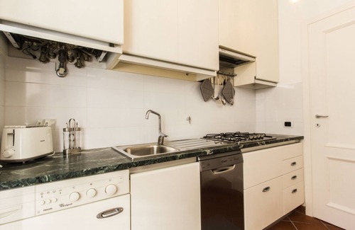 Bordighera Apartment | Il Mirabello, apartment with private garden. Near the center and the sea.