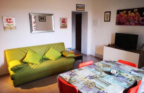 Castagneto Carducci House | Il Nespolo