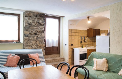 Pasturo Apartment | Il Nido di Baiedo - Two Bedroom Apartment, Sleeps 6