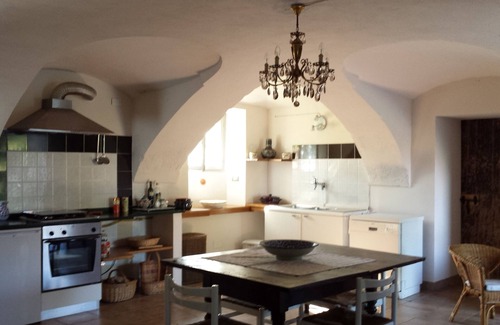 Savigliano Villa | "Il Palazzo" Self-contained apartment, large park, tennis court, small swimming pool