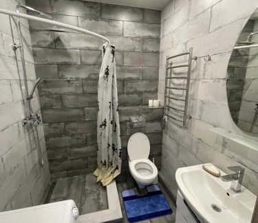 Dniprovs'kyi District Apartment | IL Patio, Улица Радужная 58 Левый берег Киев