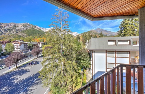 Bardonecchia Apartment | Il Rododendro (City Center), Bardonecchia, Italy