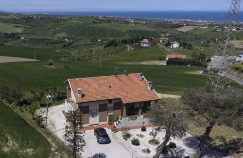San Costanzo House | Il Trebbiatore