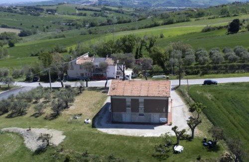 San Costanzo House | Il Trebbiatore