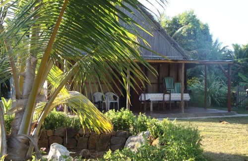 Nosy Boraha House | Ile Sainte Marie: House front off the beach. Indian ocean