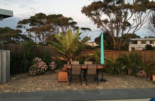 Lake Tyers Beach House | Ileden@LakeTyers BeachnMin. 3 night stay.n20% discount for 7 nights.nuntil 21.12