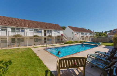 St. Peter Port Apartment | Ilex Lodge