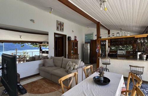 Cambaquara Ski Chalet | Ilhabela: refúgio na natureza c/vista espetacular