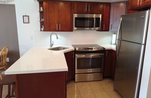 Waikiki Condo | Ilikai 30-Day Rental Direct Lagoon, Firework, and Ocean Views