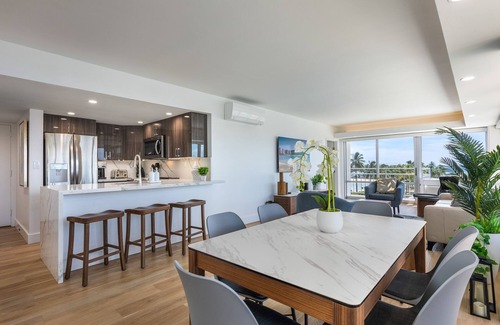 Waikiki Condo | ILIKAI NEWLY RENOVATED OCEAN VIEW ONE FREE PARKING