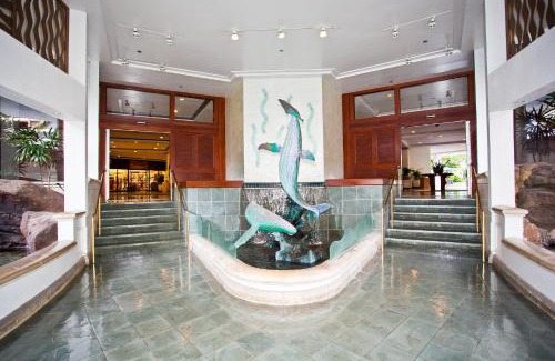 Waikiki Apartment | Ilikai Tower 525 City View 2BR