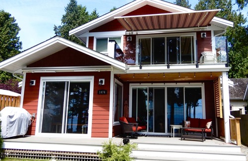 Gibsons House | Illahee - Beautiful ocean front cottage