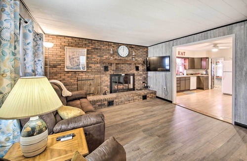 Palestine House | Illinois Vacation Rental Home: Pets Welcome