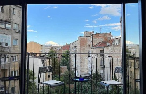 Vukov Spomenik Apartment | Illy, new and modern studio with a beautiful view