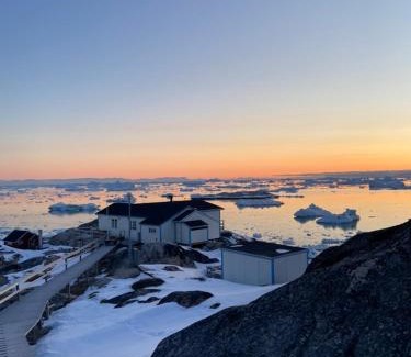 Ilulissat Villa | Ilulissat Stay - Seawatch Retreat