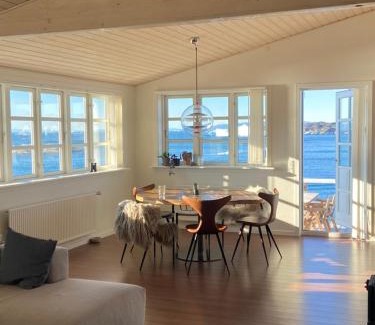 Ilulissat Villa | Ilulissat Stay - Seawatch Retreat
