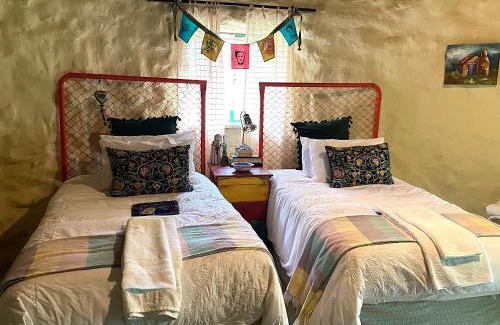 Tierpoort House | ilyn pottery cottage
