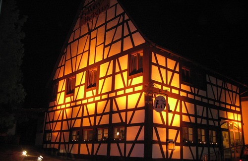 Wiernsheim Bed & Breakfast | Im Hexenwinkel - Apartment old library - near highway A8 Pforzheim Süd