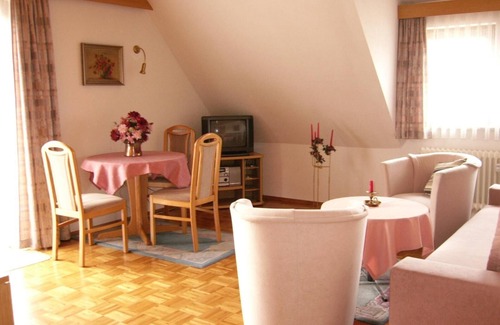 Baiersbronn Apartment | Im Nationalpark Schwarzwald ,gästehaus Central Ferienwohnung 65qm mit Balkon