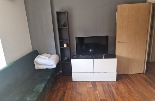 Shadwell Apartment | Immaculate 1-Bed Apartment in London