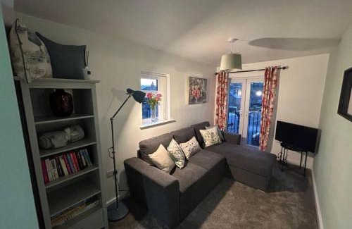 Little Hayfield House | Immaculate 1-Bed House in Newtown Disley