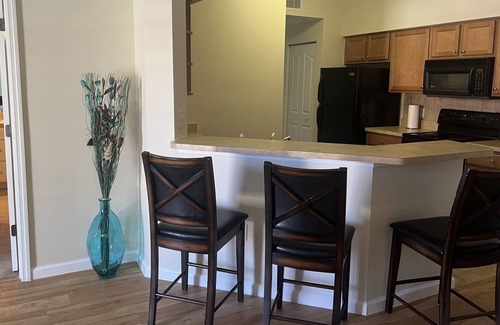 Hunt Club Condo | Immaculate 2 Bedroom 2 Bathroom Condo