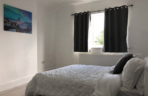 Sneinton House | Immaculate 3-Bed House in Nottingham