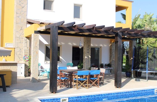 Pentakomo House | Immaculate 3-Bed House in Pentakomo