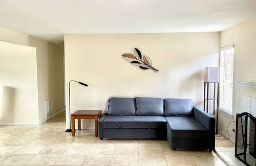 South Redlands House | Immaculate 3 bedroom, 2 bath house in Redlands
