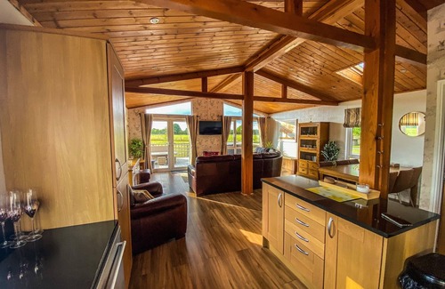 Fangfoss Cabin | Immaculate 3-Bedroom Private Lodge near York