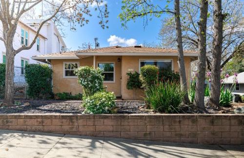 Oroville Apartment | Immaculate Charming Duplex-1Unit