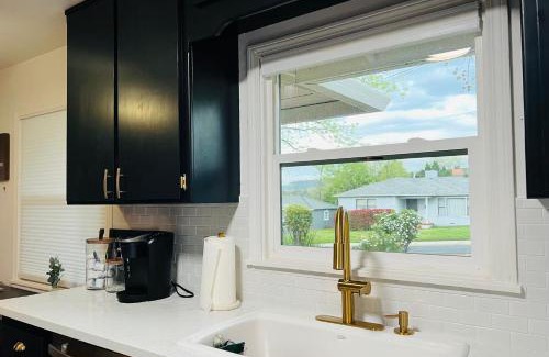 Oroville Apartment | Immaculate Charming Duplex-1Unit