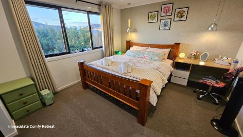 Wyndham Vale House | Immaculate Comfy Retreat with King Bed n WIR - Great Ocean Road Stopover