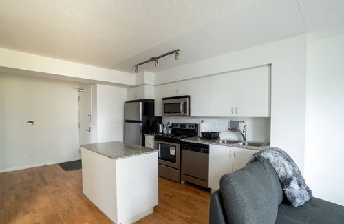 Fort York Condo | IMMACULATE CONDO | MINUTES FROM DOWNTOWN TORONTO |