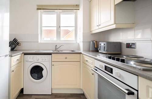 Welwyn Garden City Apartment | Immaculate 2-Bed Apartment in Welwyn Garden City