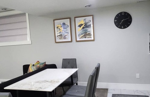 Airdrie House | Immaculate Guest Suite in Airdrie
