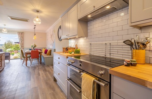 Stoke by Nayland Cottage | Immaculate luxury retreat in pretty village with great pubs - Box Valley Cottage
