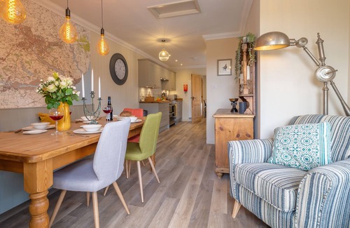 Stoke by Nayland Cottage | Immaculate luxury retreat in pretty village with great pubs - Box Valley Cottage