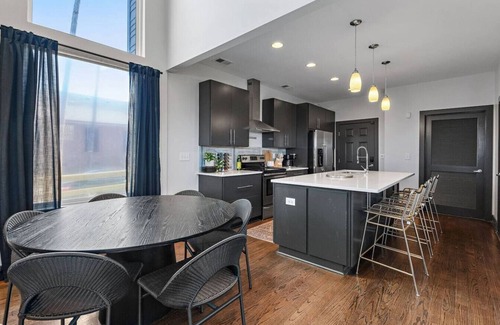 Hope Gardens Apartment | Immaculate Meets Comfort! 3 BR Spacious Home!