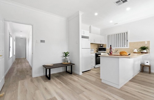 Renmark Apartment | Immaculate, Modern, Comfortable Apartment in a Convenient Location