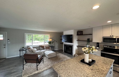 Southeast Colorado Springs House | Immaculate Mountain Views Home