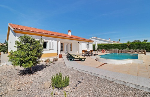 Aljezur House | IMMACULATE SPACIOUS THREE BEDROOM VILLA WITH POOL