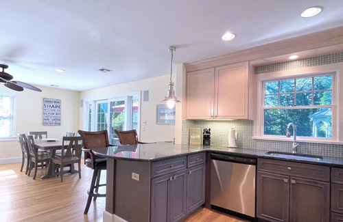Spring Lake House | IMMACULATE Spring Lake property, walk to beach, town and pools. 5 star reviews!