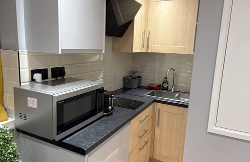 Hemel Hempstead Apartment | Immaculate Studio Apartment in the heart of Hemel Hempstead with WiFi