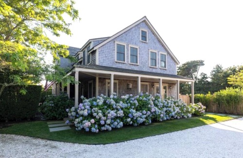 Nantucket House | Immaculate Surfside 4 Bedroom Home with Private Pool and Tennis, Car Ferry resi