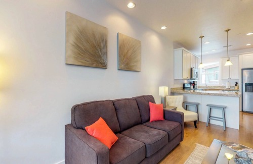 Kimball Junction House | Immaculate townhome w/a private rooftop hot tub, walk to dining and nightlife